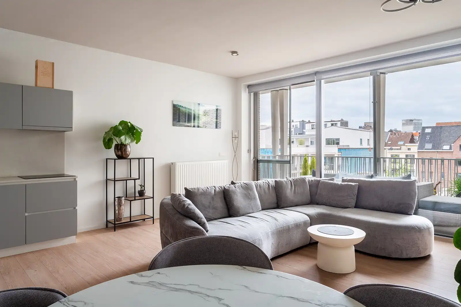 Wonen aan een verscholen plein, midden in de stad foto 5