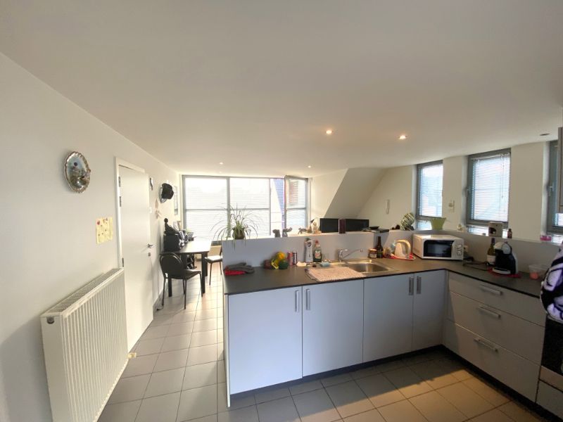 Project handelsgelijkvloers + 5 autostnpl + appartement + studio centrum Geel foto 44