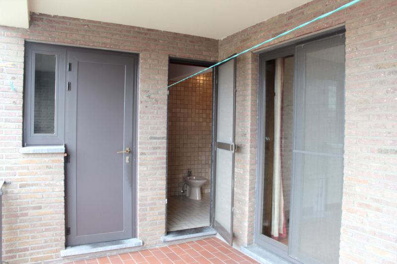 Centraal gelegen 2-slaapkamer appartement met terras foto 15