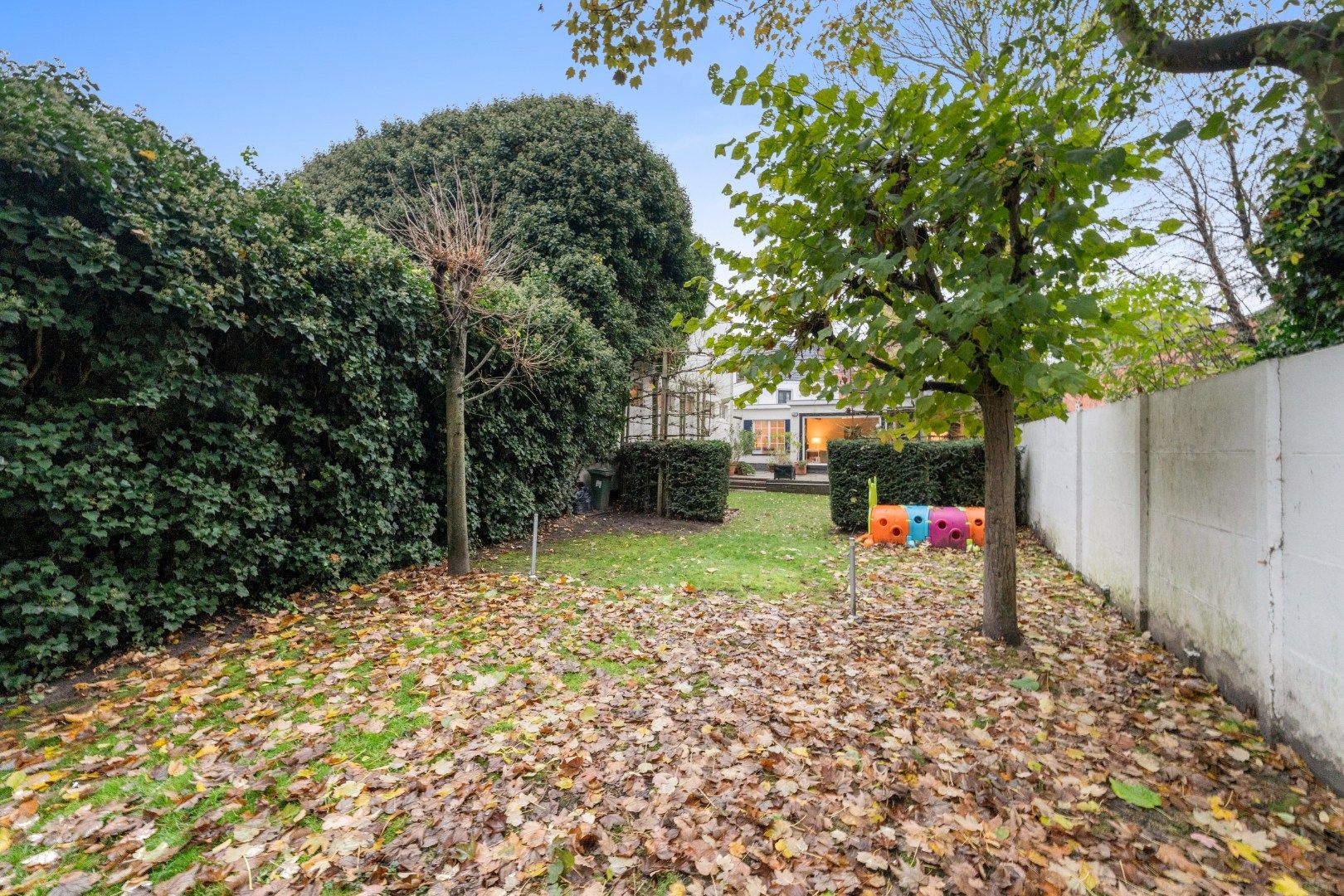 Unieke woning met handelsruimte, kantoor, 6 slpks & 200 m² atelier/magazijn – ideaal voor vrije beroepers foto 5