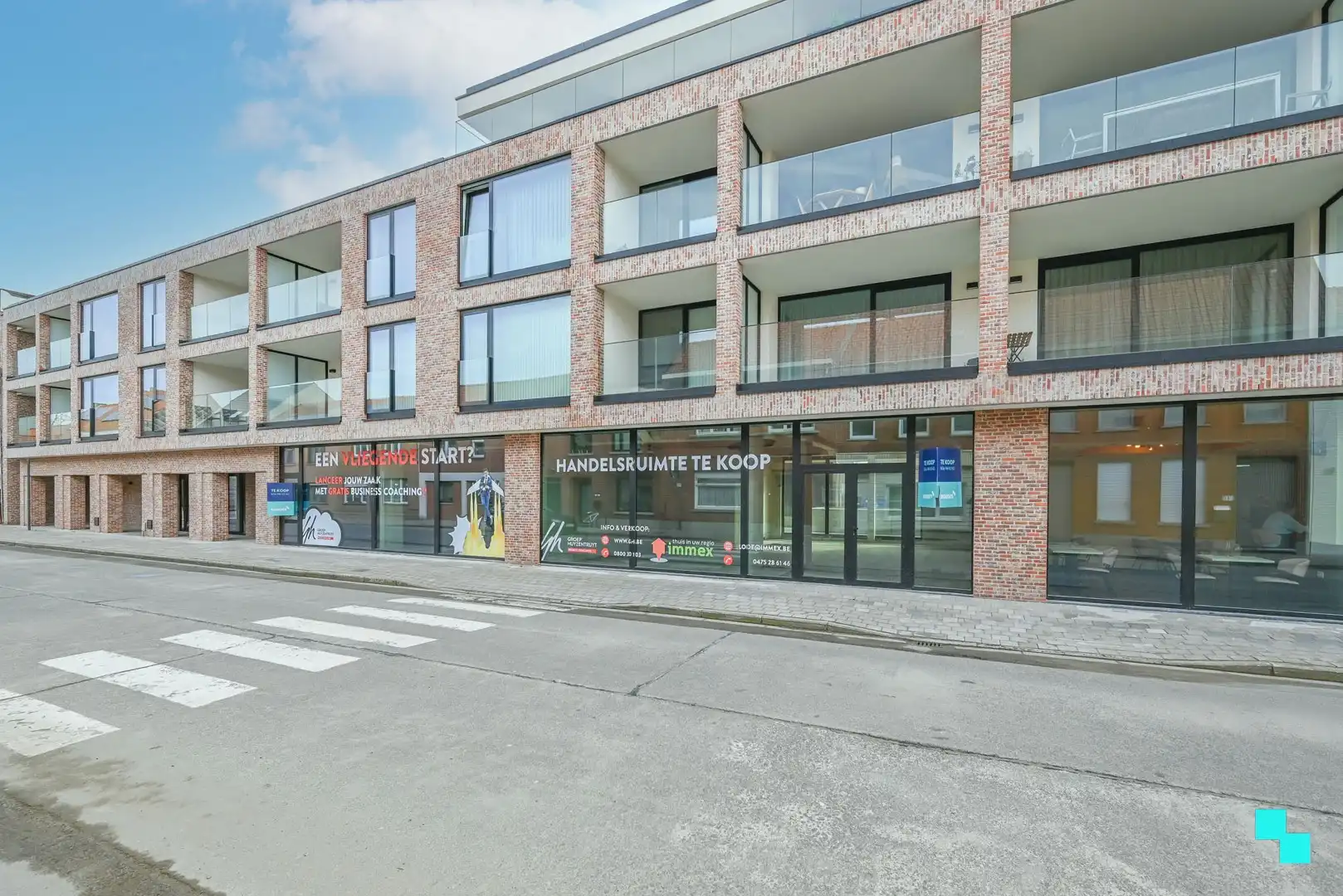 Centraal gelegen handelsruimte met ruime parkeermogelijkheid! foto 9