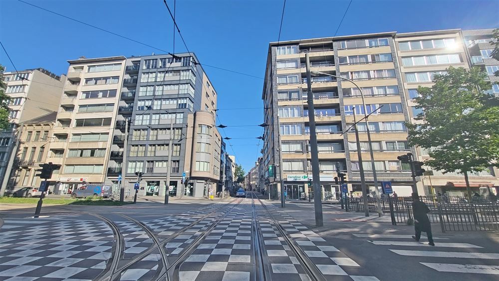 Ruim appartement in recent gebouw te Antwerpen foto 2