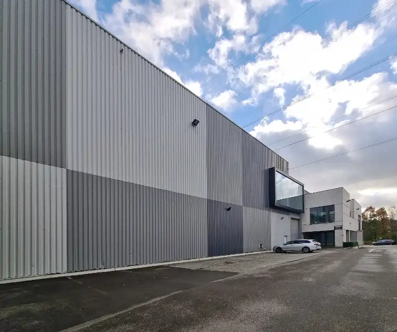 Logistiek gebouw te huur foto 3