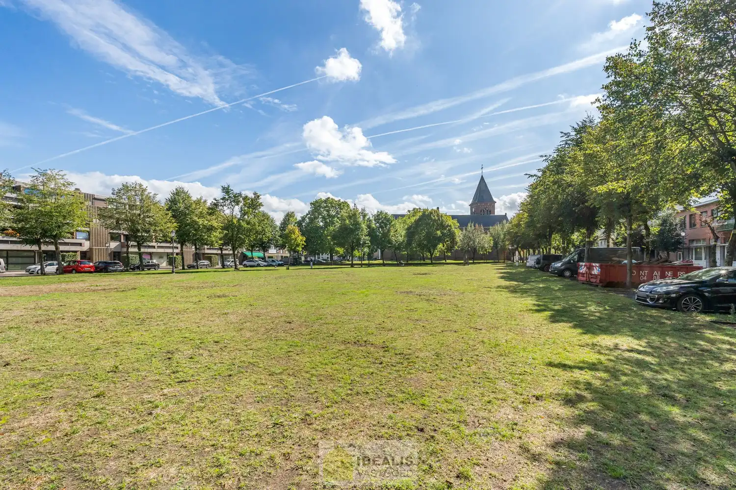 IDEALIS VASTGOED – CENTRAAL, DOCH ZEER RUSTIG GELEGEN 3-SLPKMR APPARTEMENT IN HET CENTRUM VAN HEPPEN (LEOPOLDSBURG)! – Correct onderhouden appartement van ca. 100m² op de tweede verdieping met een aangename leefruimte met aansluitend keuken, 3 slaapkamers, bergruimte en badkamer. Het appartement beschikt tevens over een privatieve kelder en aparte garagebox. Geschikt voor zij die zoeken naar betaalbaar wonen in het centrum van Heppen. foto 22