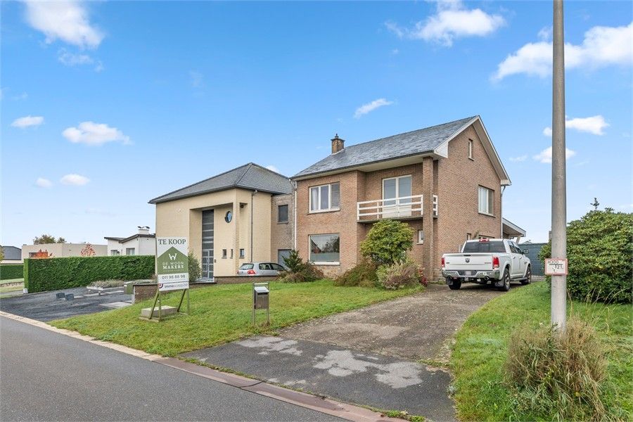 RUIME GEZINSWONING BOORDEVOL POTENTIEEL IN NIEUWERKERKEN foto 4