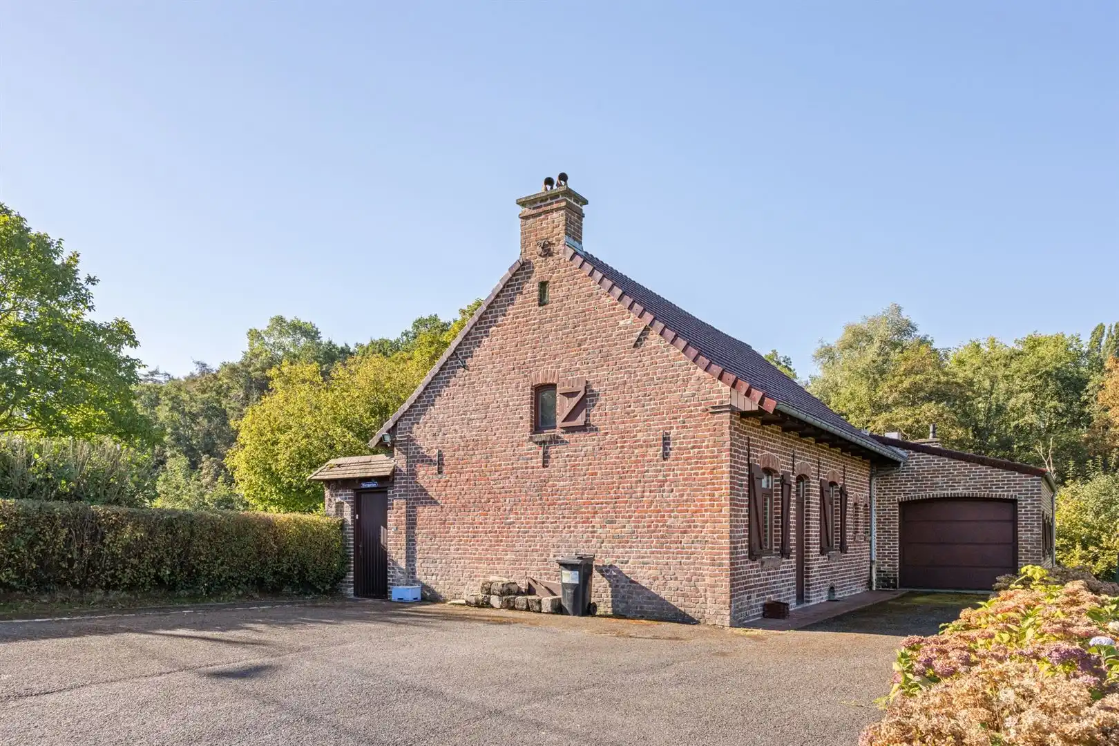 Alleenstaande woning op een perceel van 3170m² foto 2