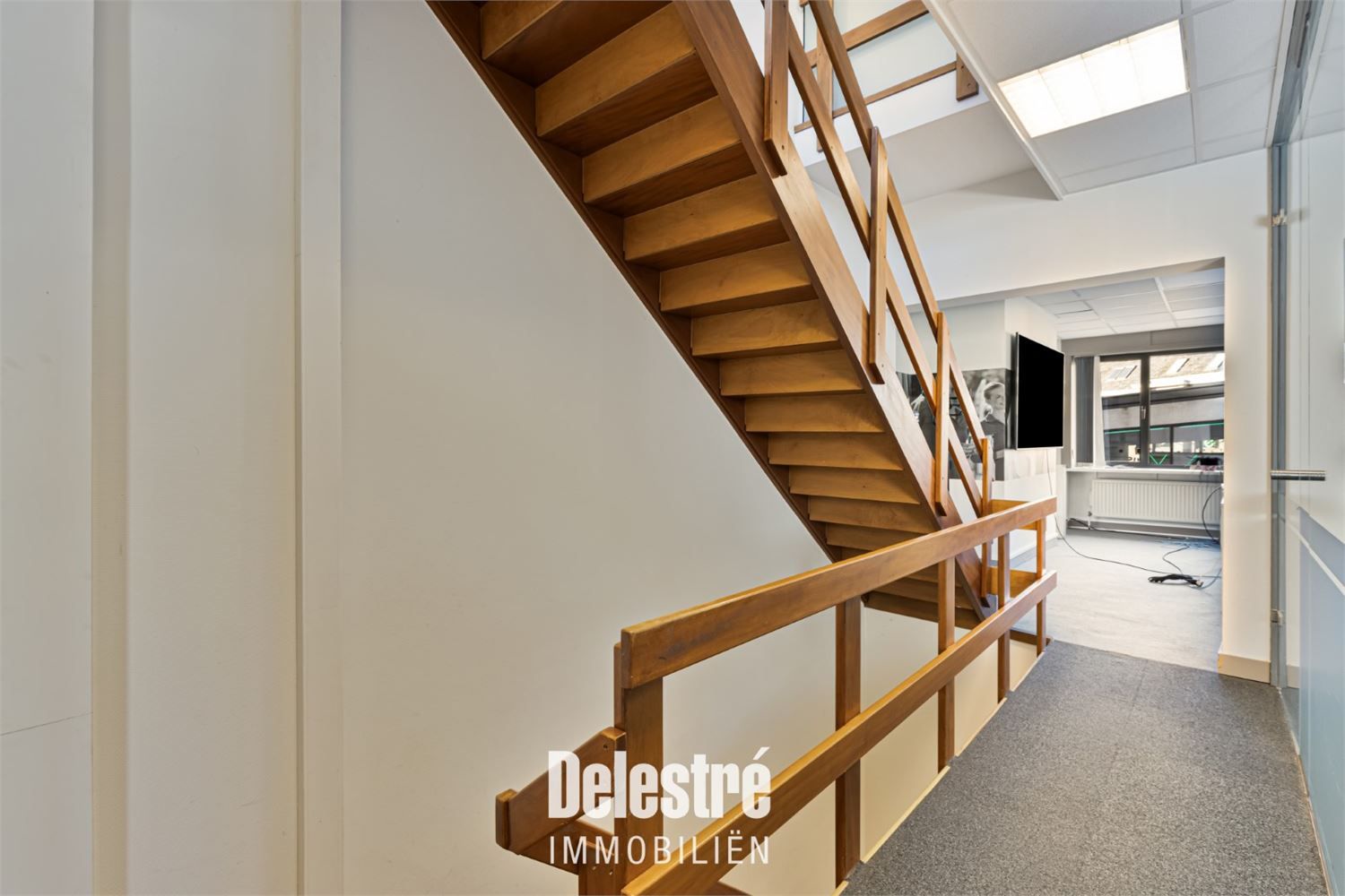 RUIME HANDELSEIGENDOM TOPLOCATIE HOPMARKT foto 19