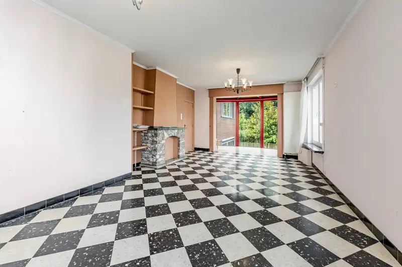 Roeselare. Ruime gezinswoning met 4-5 slaapkamers met extra ruimte voor praktijk / kantoor / hobby&nbsp; aan de stadsrand. foto 9