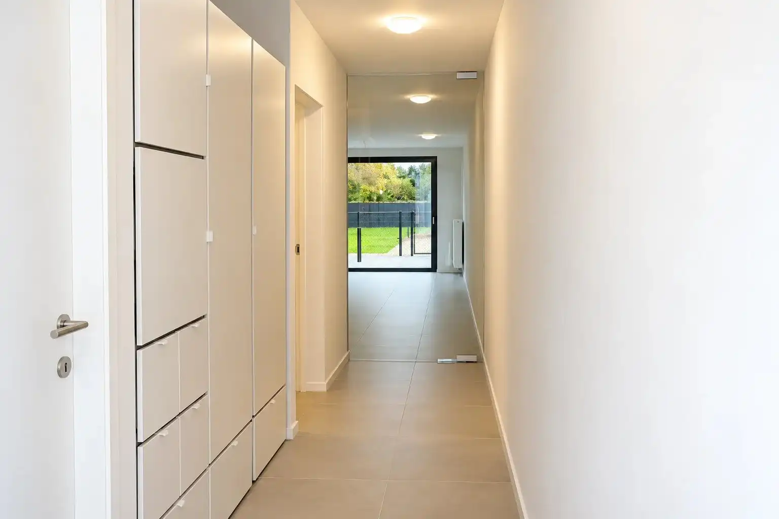 Prachtig en recent gelijkvloers appartement met 2 slaapkamers en ruim terras in Eksel! foto 7