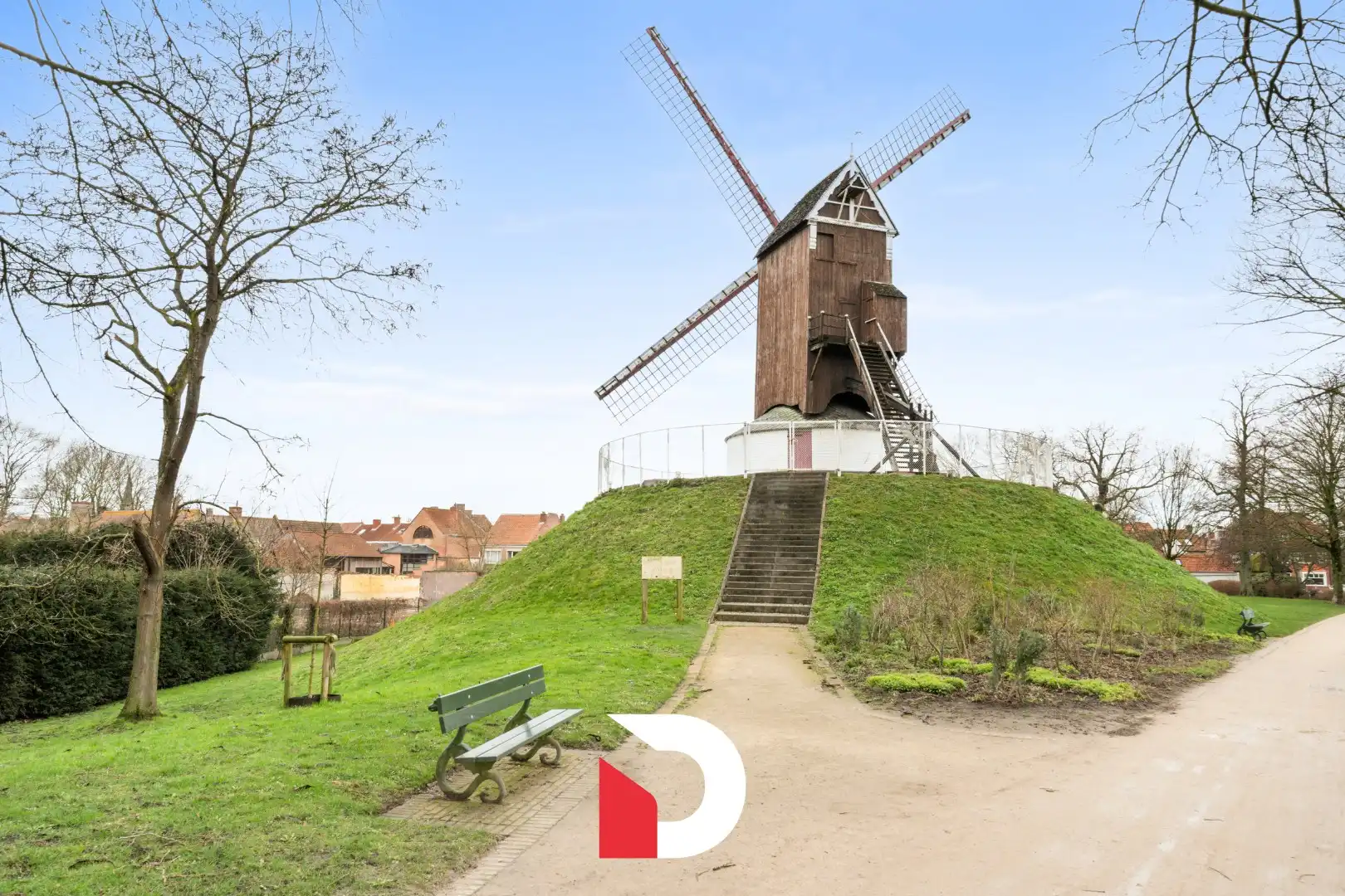 Vrijstaande villa in centrum Brugge in een oase van groen.  foto 20