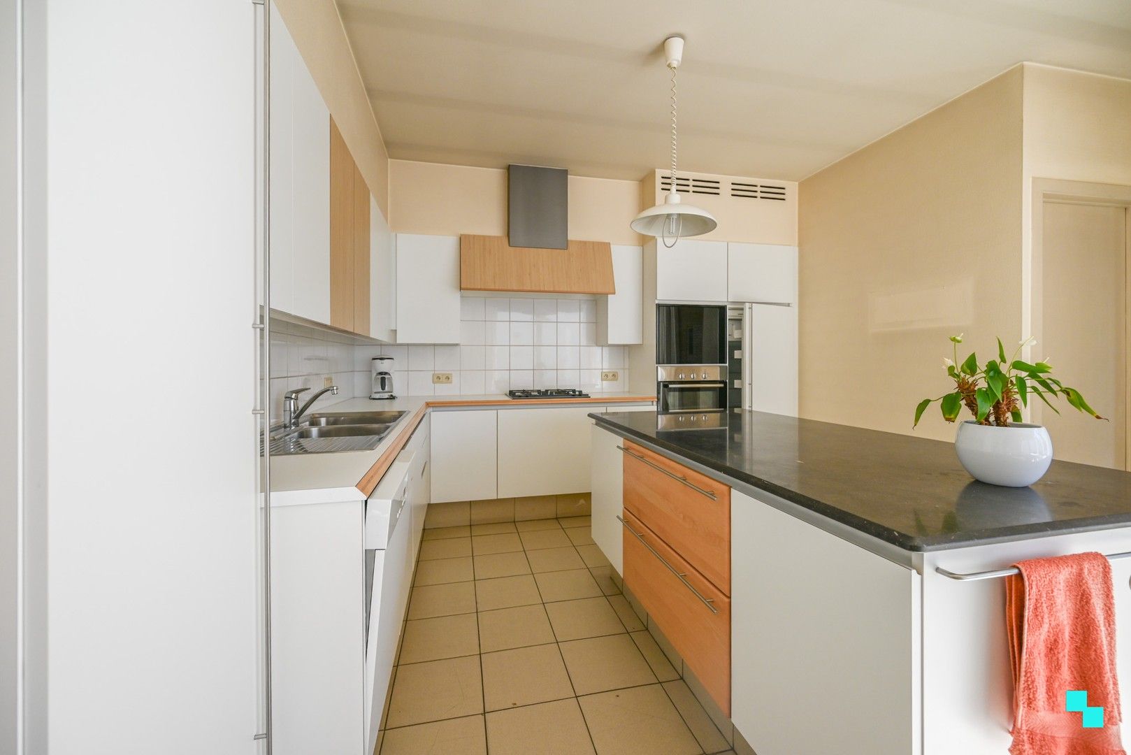 Wonen in erfgoed, zicht op het groen, midden in de stad Izegem. foto 17
