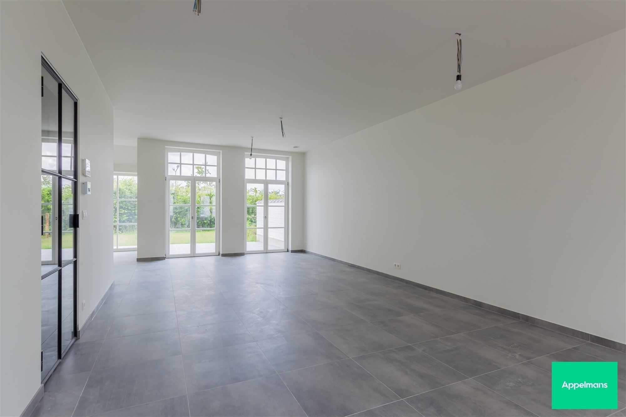 Nieuwbouw woning met 4 slaapkamers foto 4