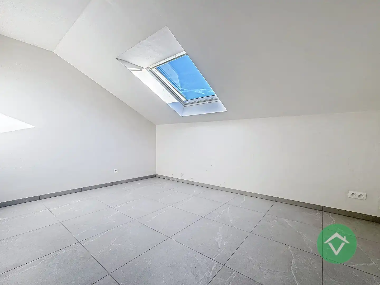 Volledig nieuwe woning met 4 slaapkamers en diepe tuin te Wijnendale foto 19