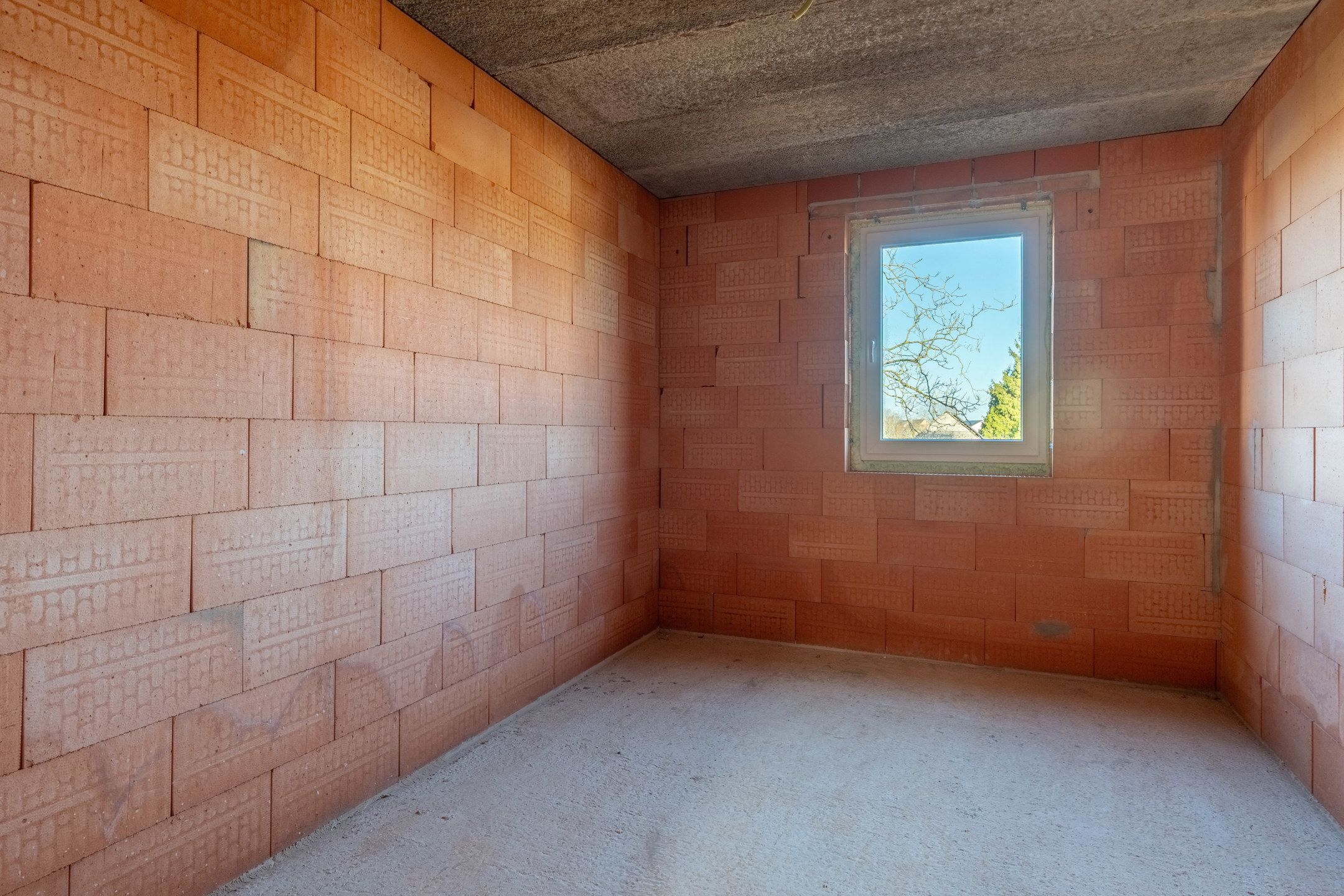 Knappe en ruime casco woning op ideale ligging in Vlimmeren foto 24