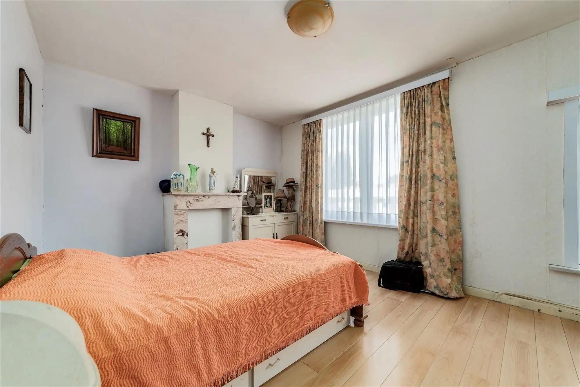 Te renoveren huis met drie slaapkamers en grote tuin foto 14