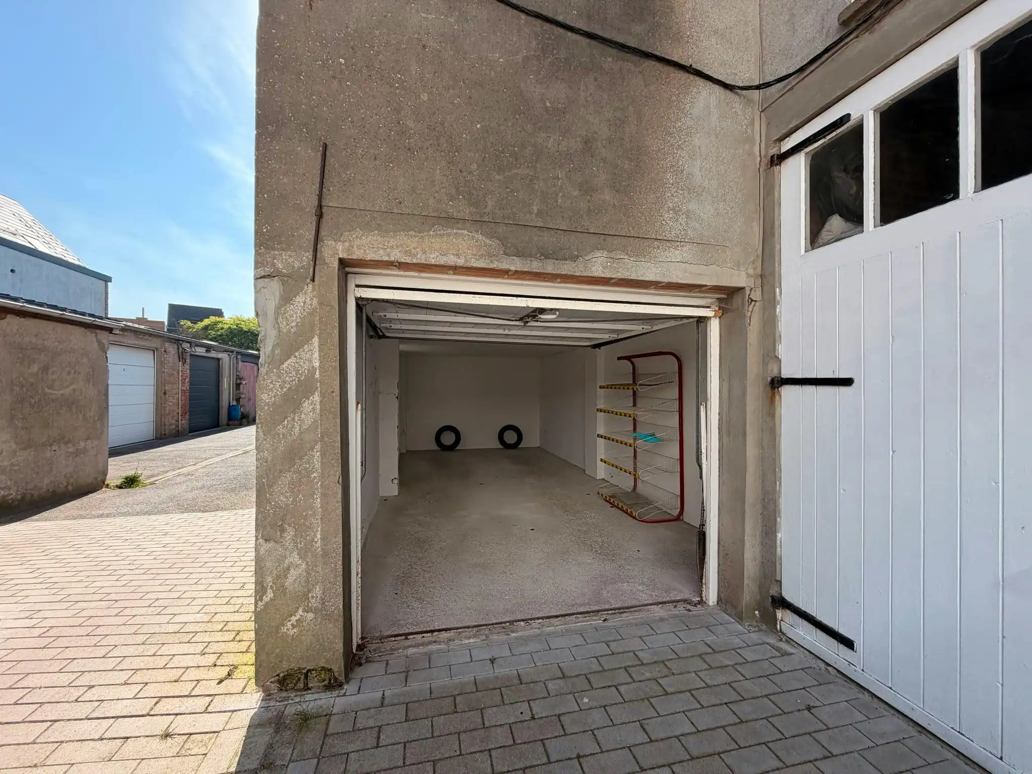 Ruime garagebox te koop te Blankenberge foto 3
