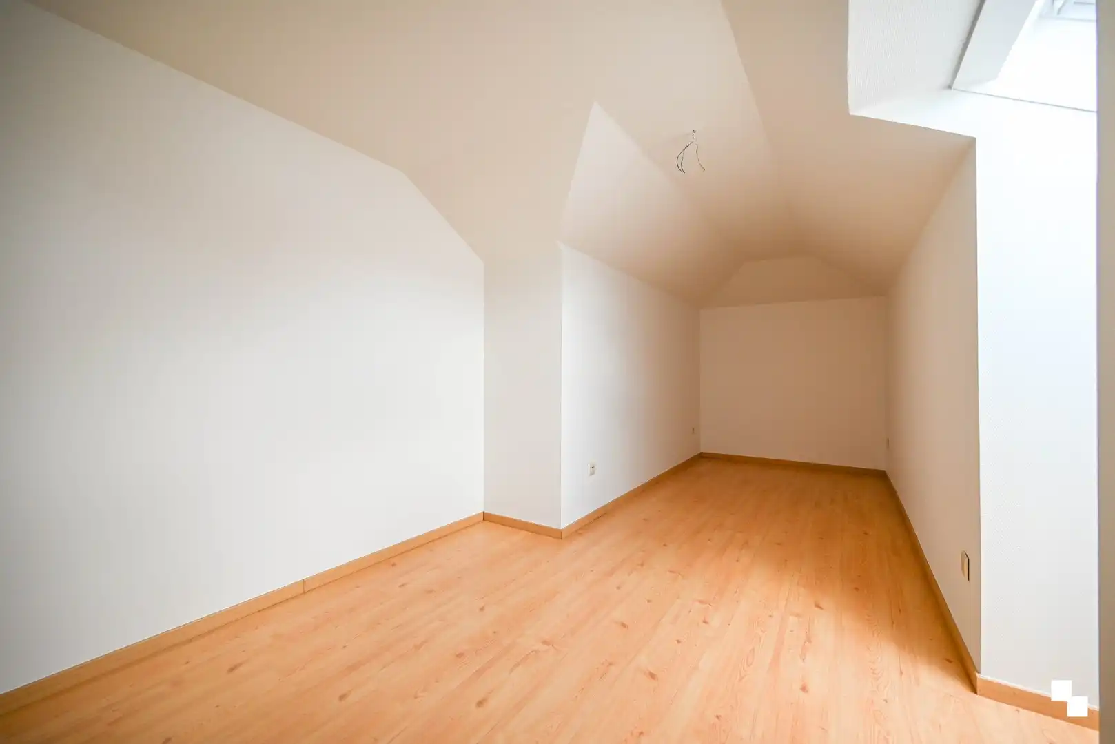 Woning met loods in Oostrozebeke foto 22