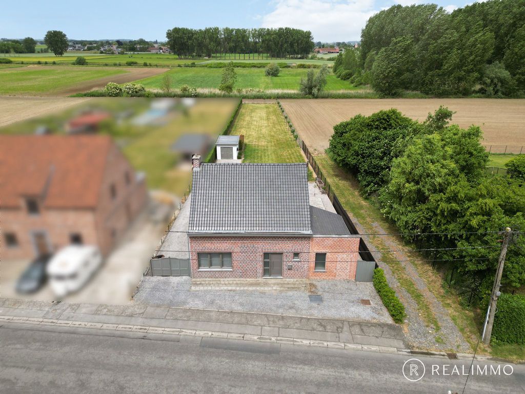 Volledig gerenoveerde woning op ruim perceel! foto 17