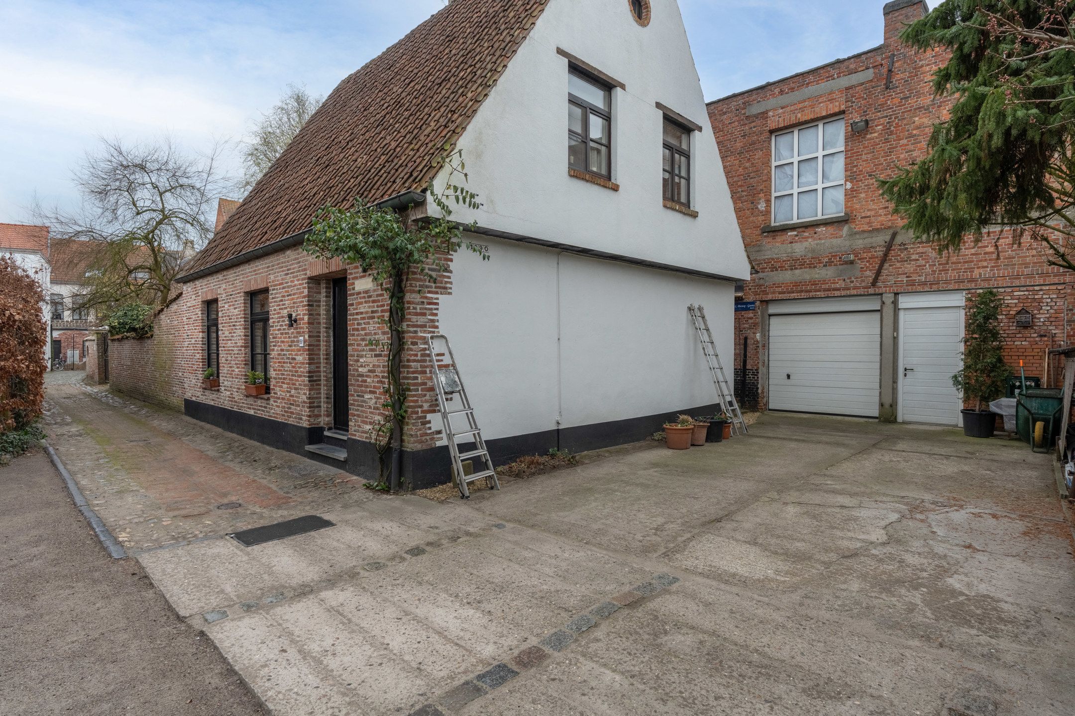 Verrassend ruime handelswoning met bovenliggend appartement. foto 47