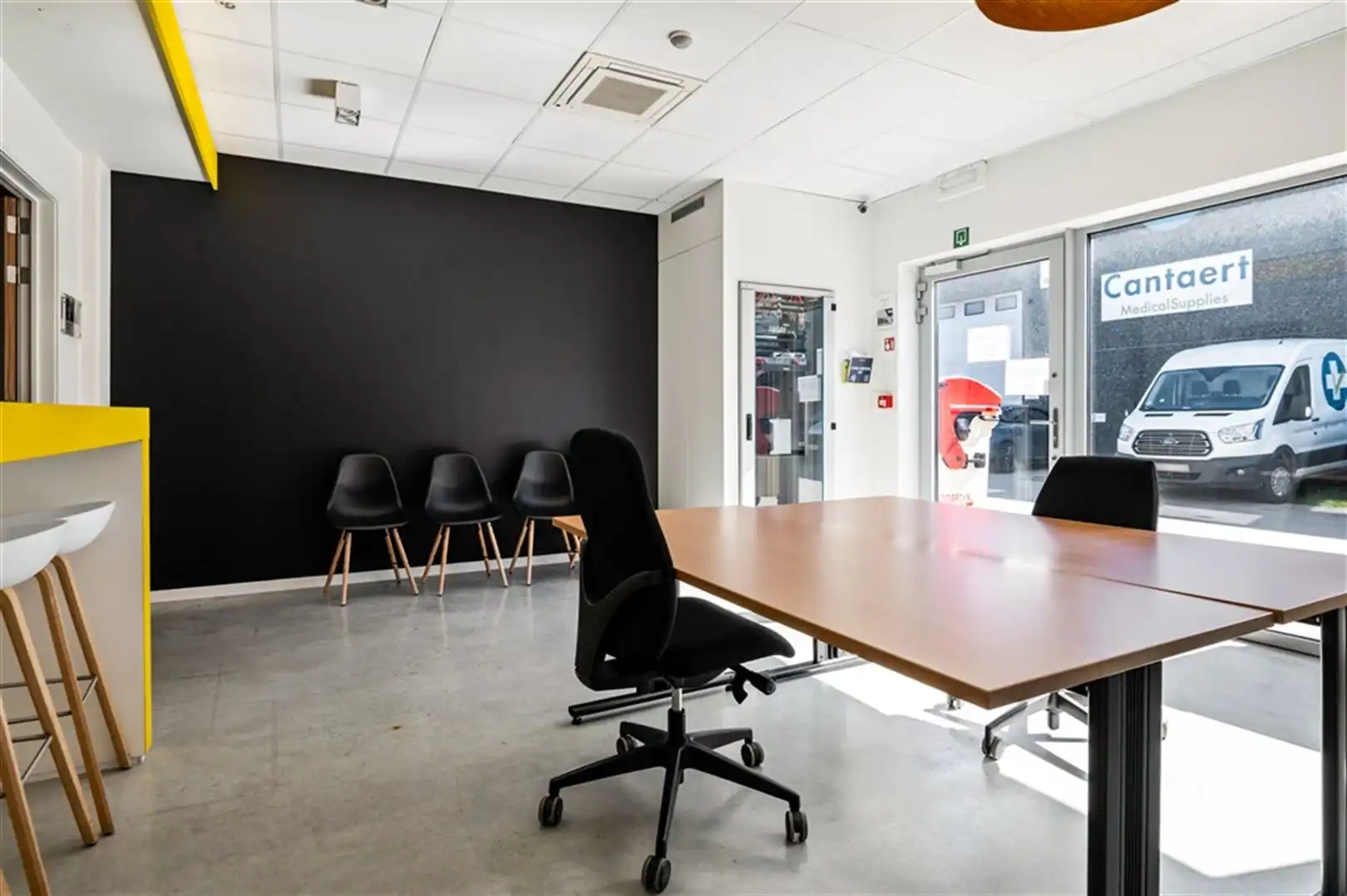 Magazijn met kantoren te koop langs R4 in Merelbeke-Melle foto 16