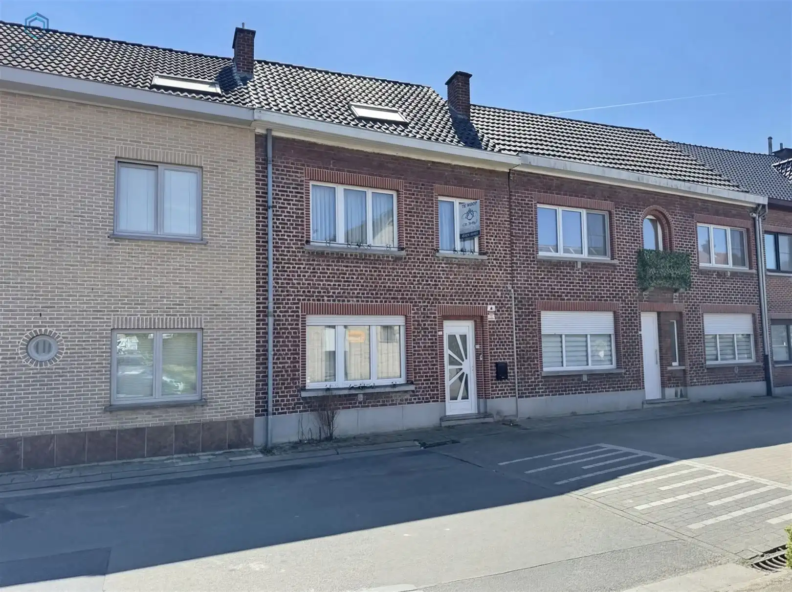 RUIME WONING MET 3 SLKS EN ZUIDGERICHTE TUIN foto 2