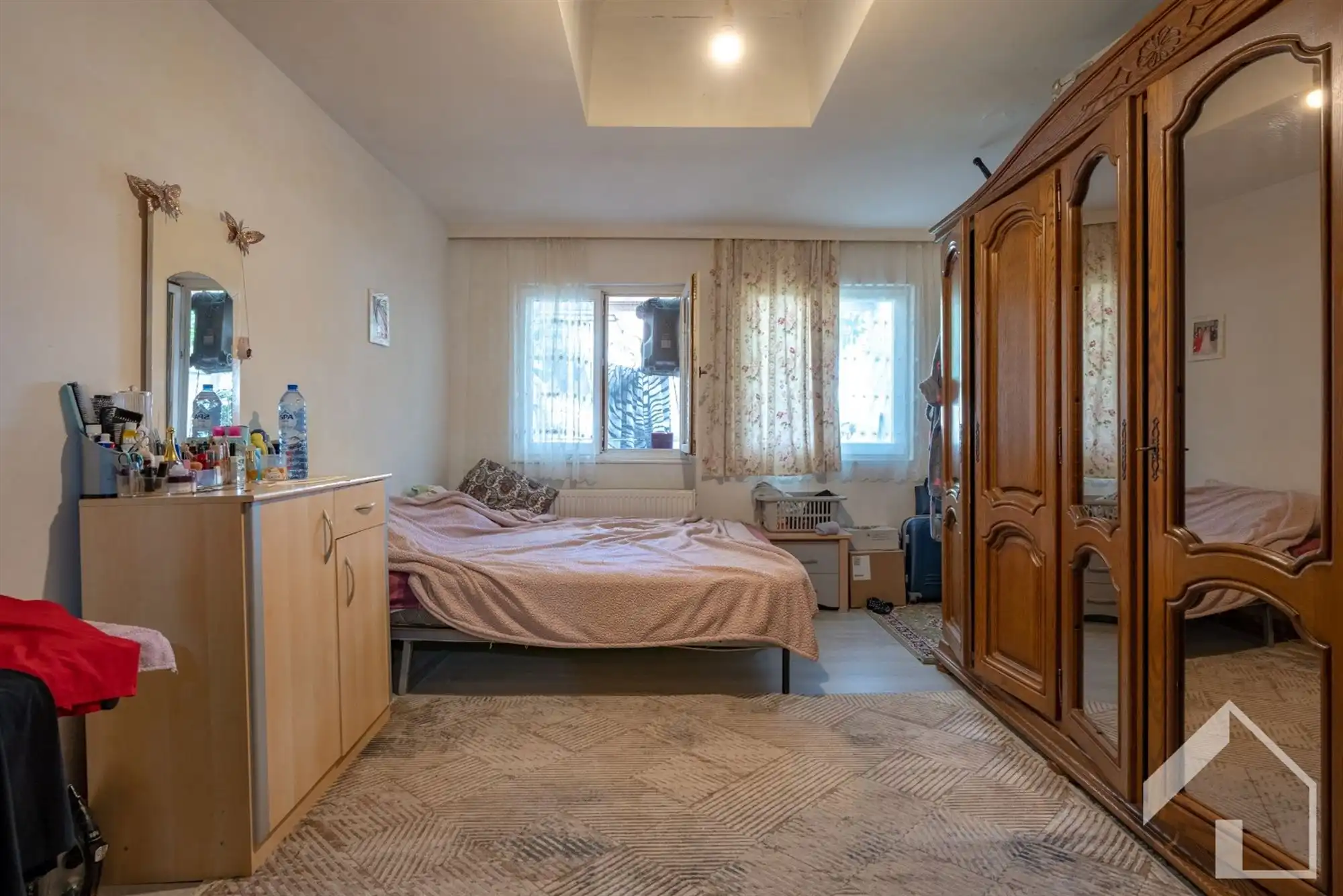 Ruime woning (190 m²) met tuin en veel potentieel foto 16