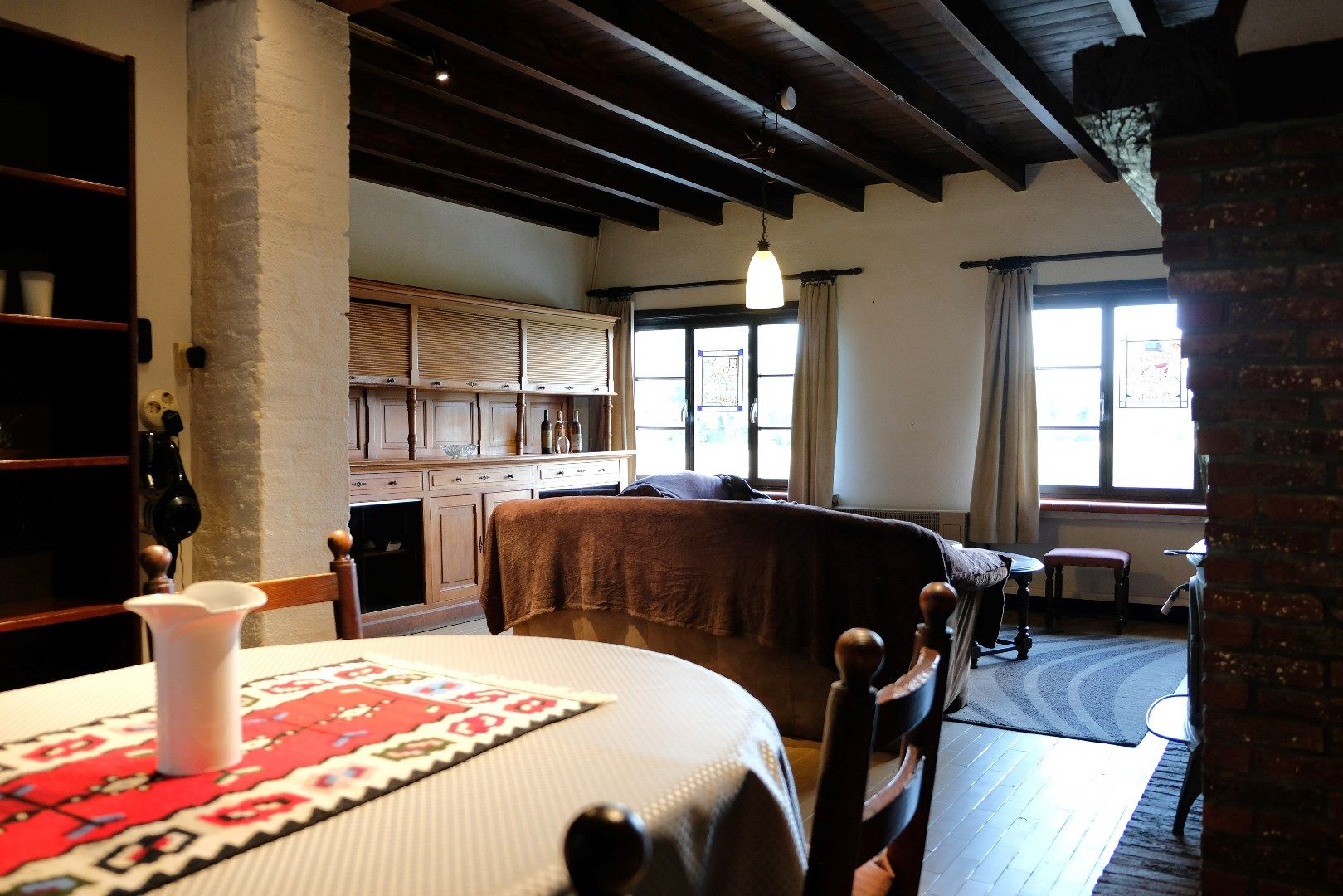 Te renoveren woning op unieke ligging foto 8