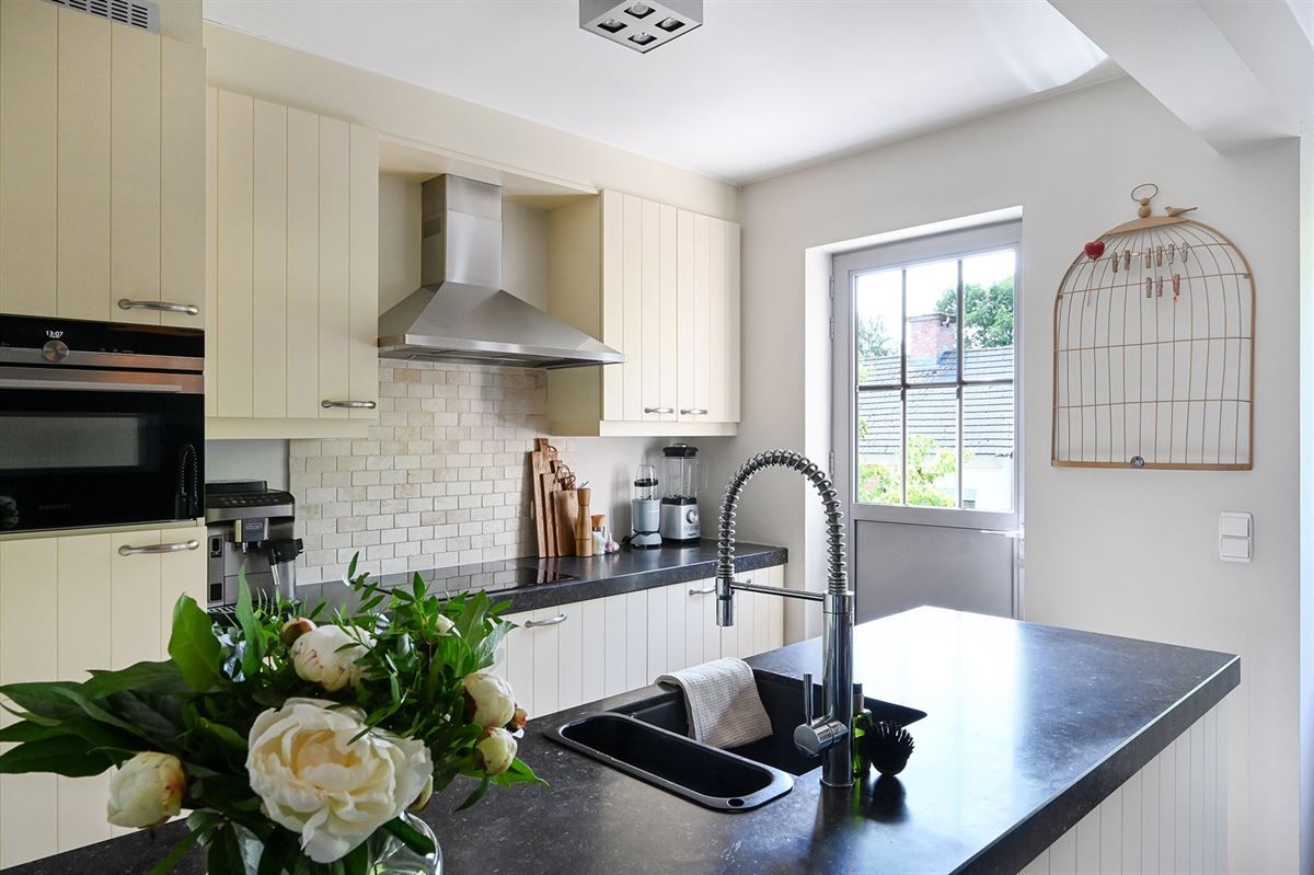 Stijlvol appartement met 2 slaapkamers, 2 terrassen en garageplaats foto 8