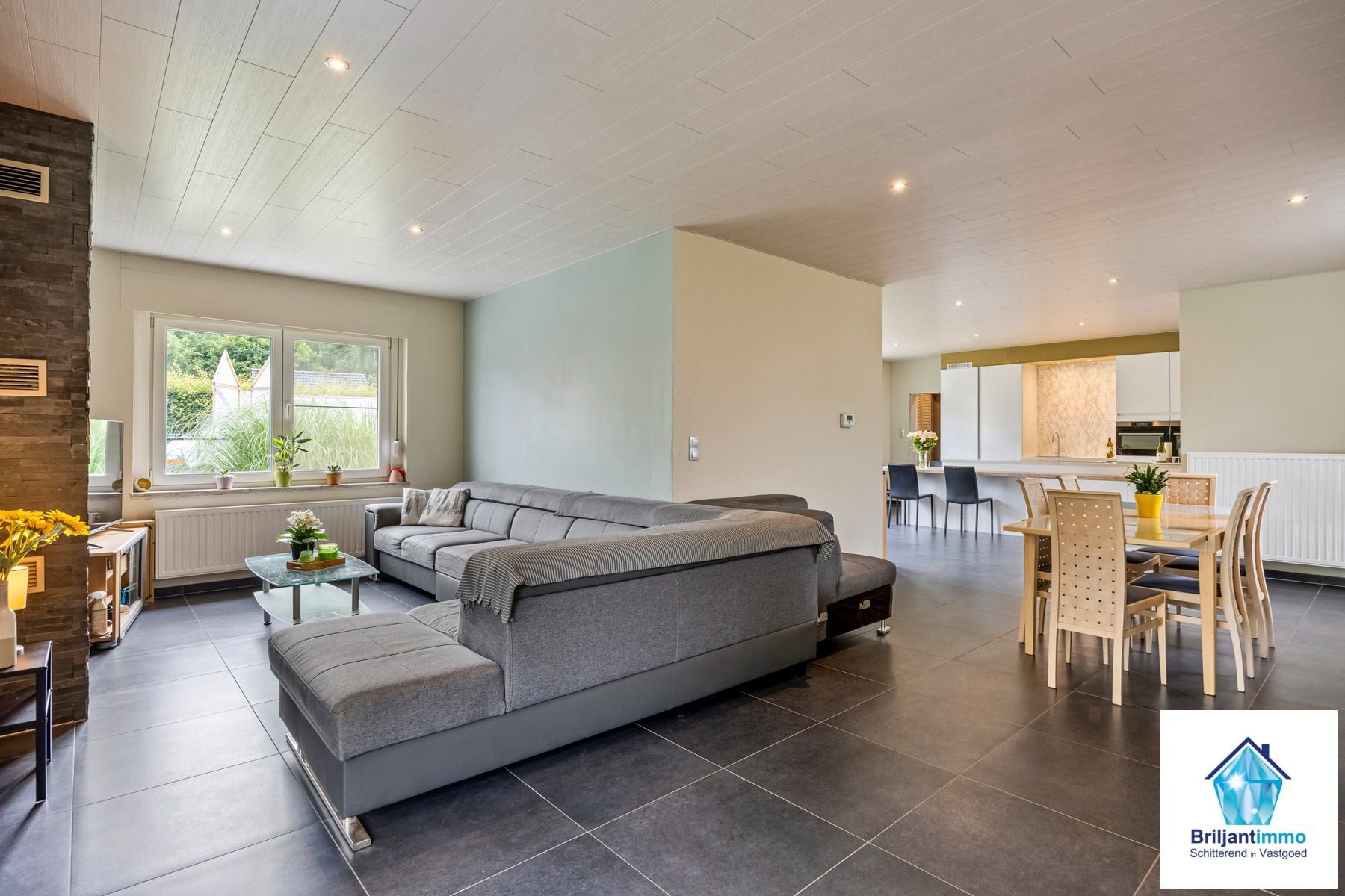 Helemaal vernieuwd én energiezuinig, met 5 slaapkamers!  foto {{pictureIndex}}