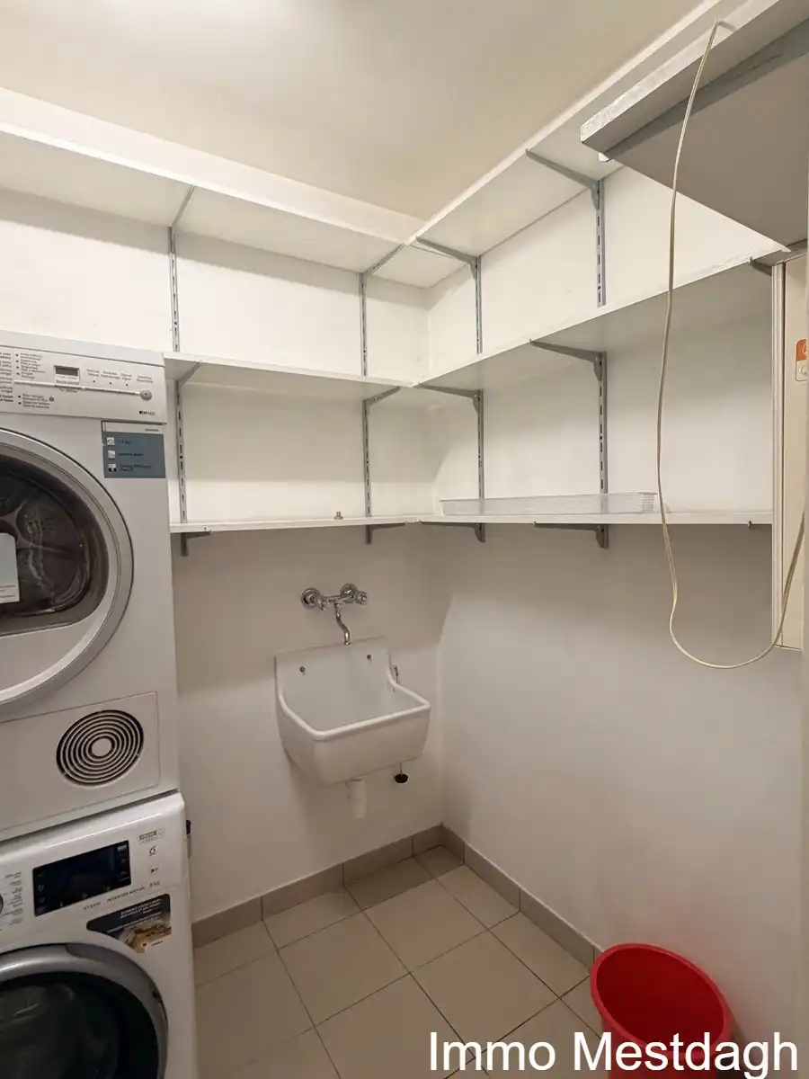 Lichtrijk en ruim appartement met 3 terrassen en autostaanplaats in het centrum van Diest foto 30