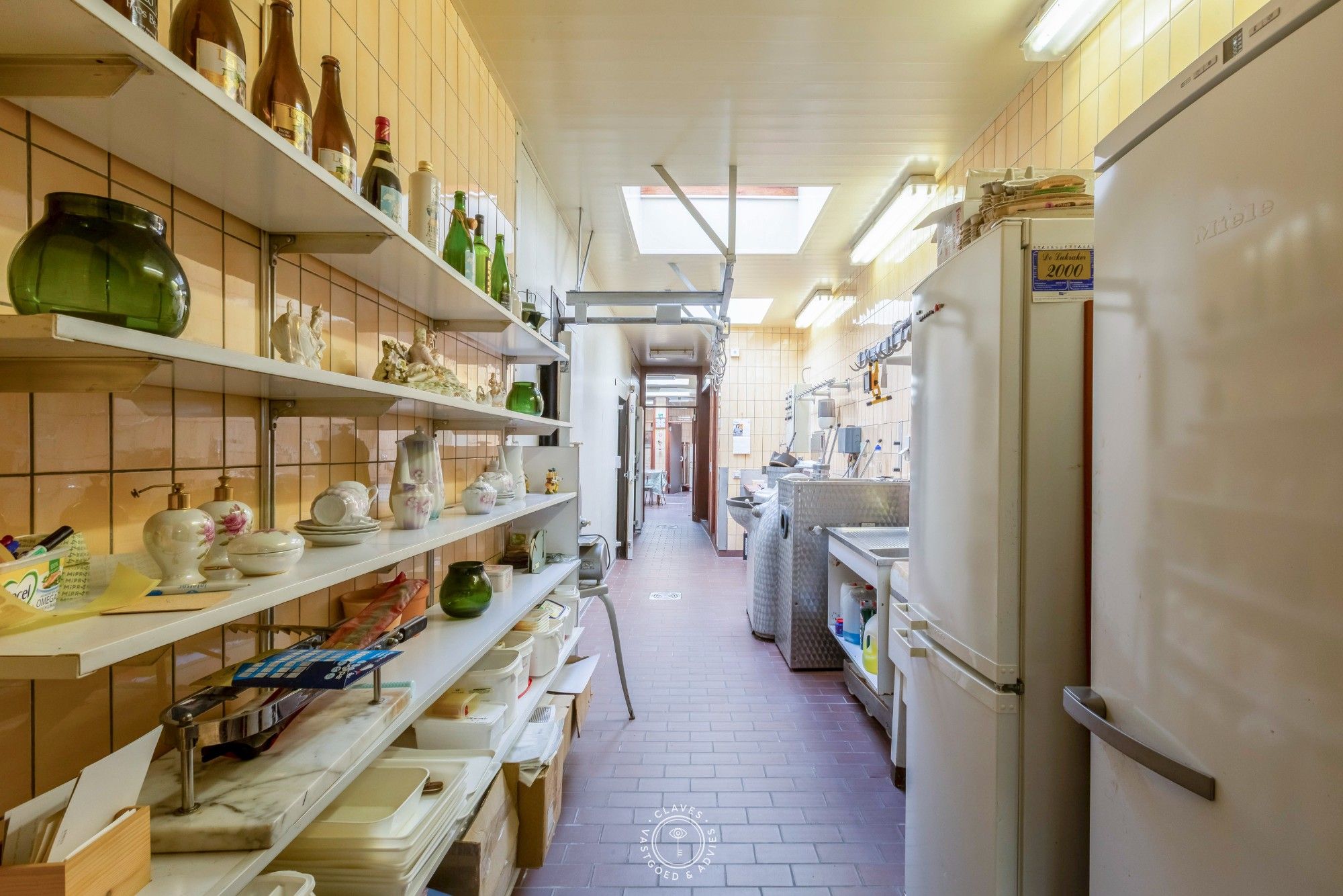 Art-deco woning met handelsruimte en garage foto 5