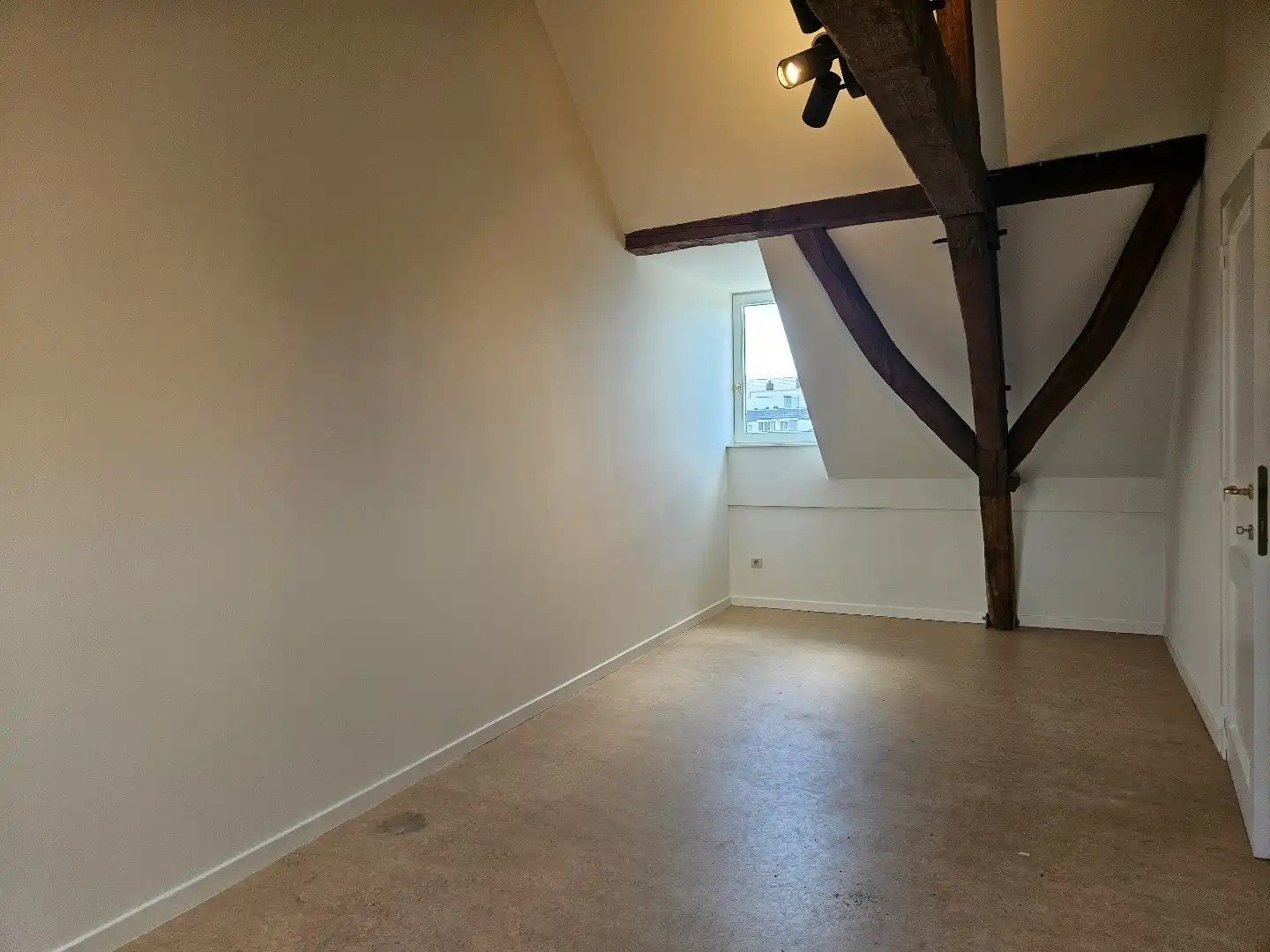 Duplex appartement met 2 ruime slaapkamers in het centrum van Geel! foto 14