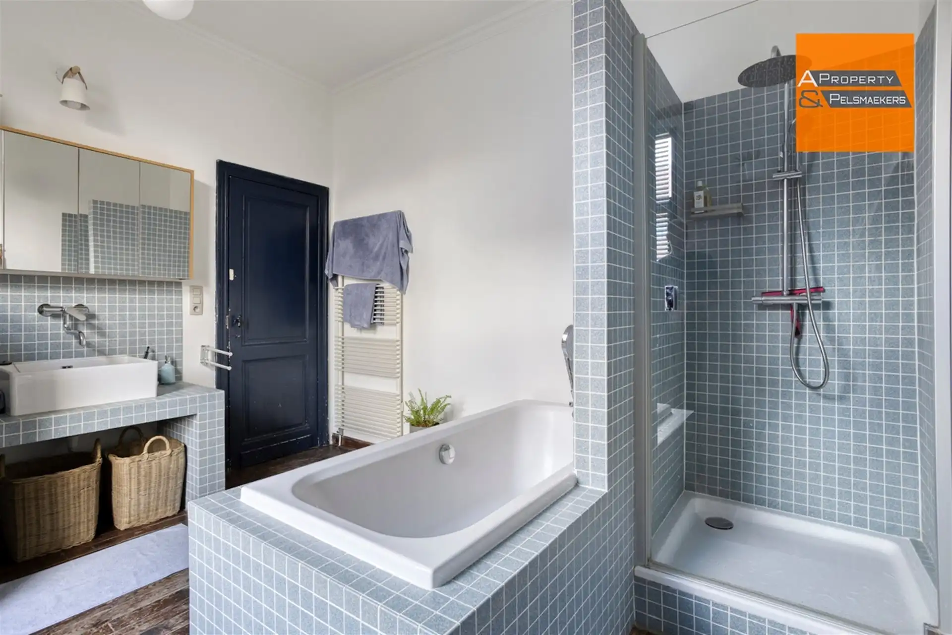 Karaktervolle herenwoning met stadkoer foto 13