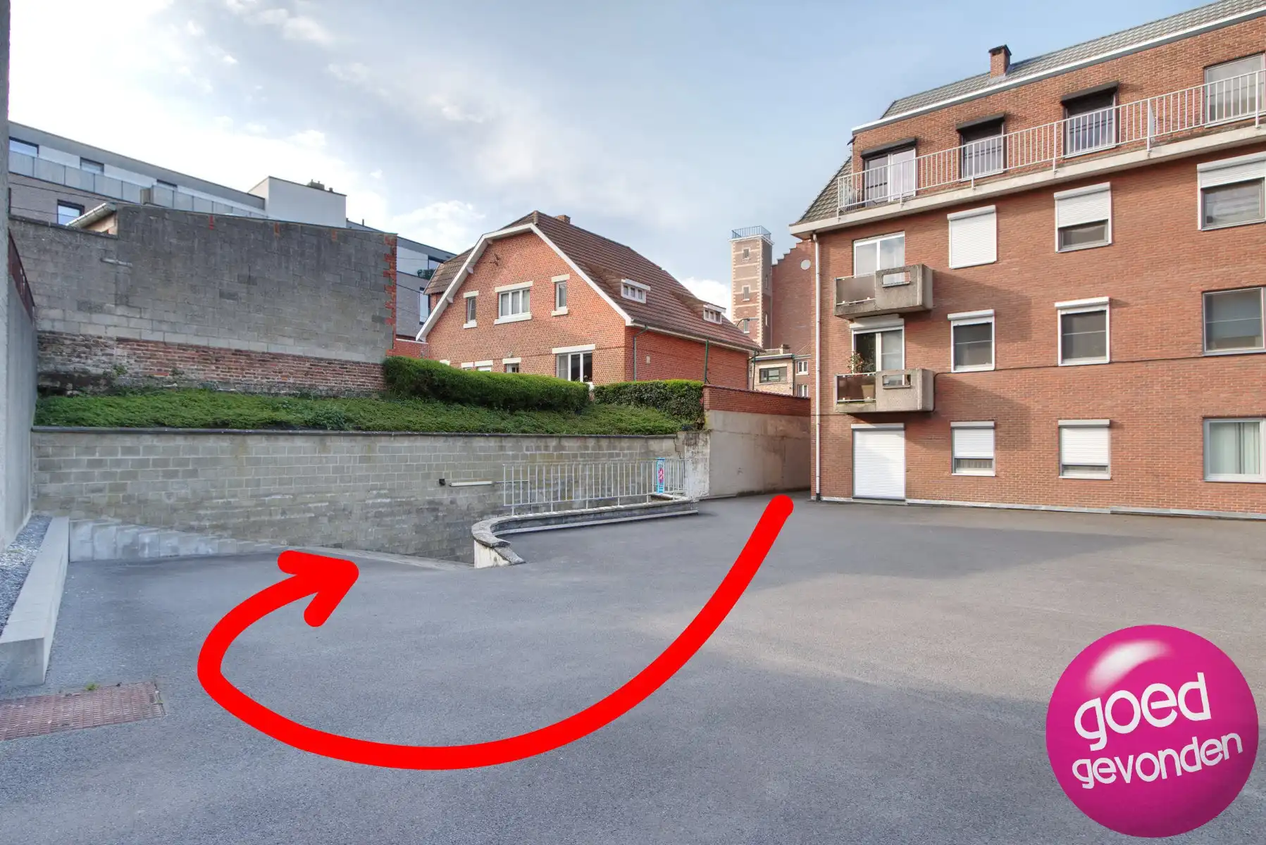 GARAGEBOX 20 m² - SECTIONAALPOORT - CENTRUM  foto 2