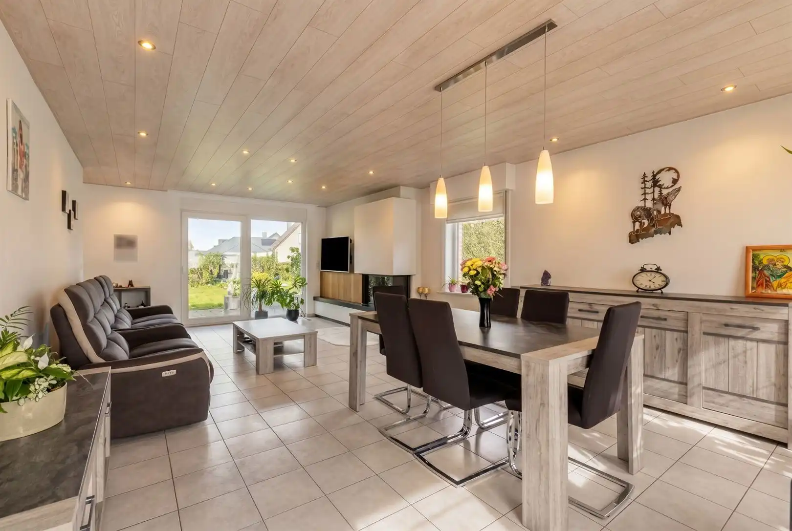 Verzorgde woning met 3 slpk en garage foto 8
