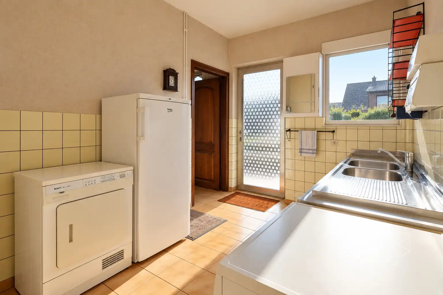 Rustig gelegen gelijkvloerse woning met royale woonoppervlakte foto 16