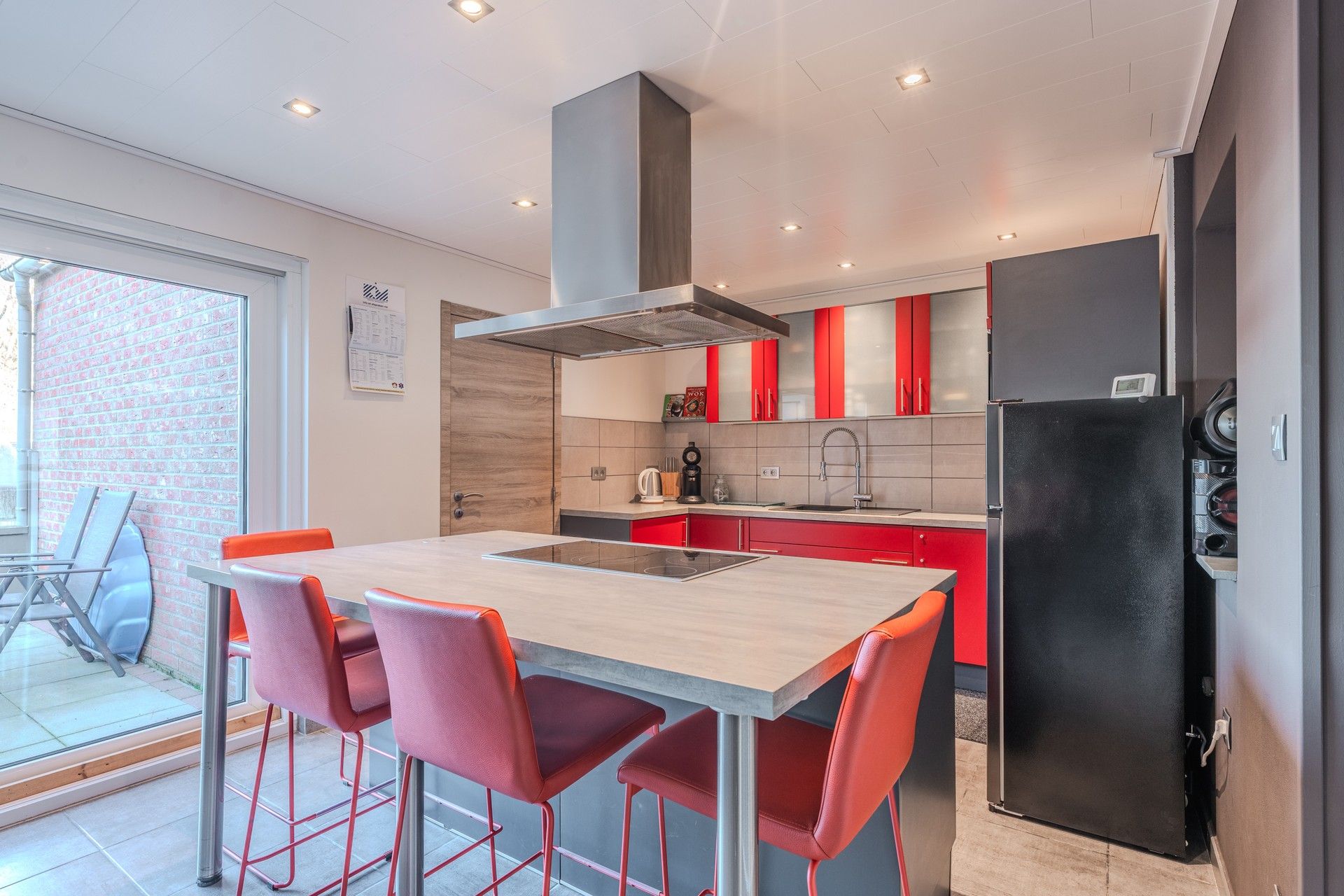 Ruime gezinswoning met garage en tuin in het rustige Pervijze. foto 7