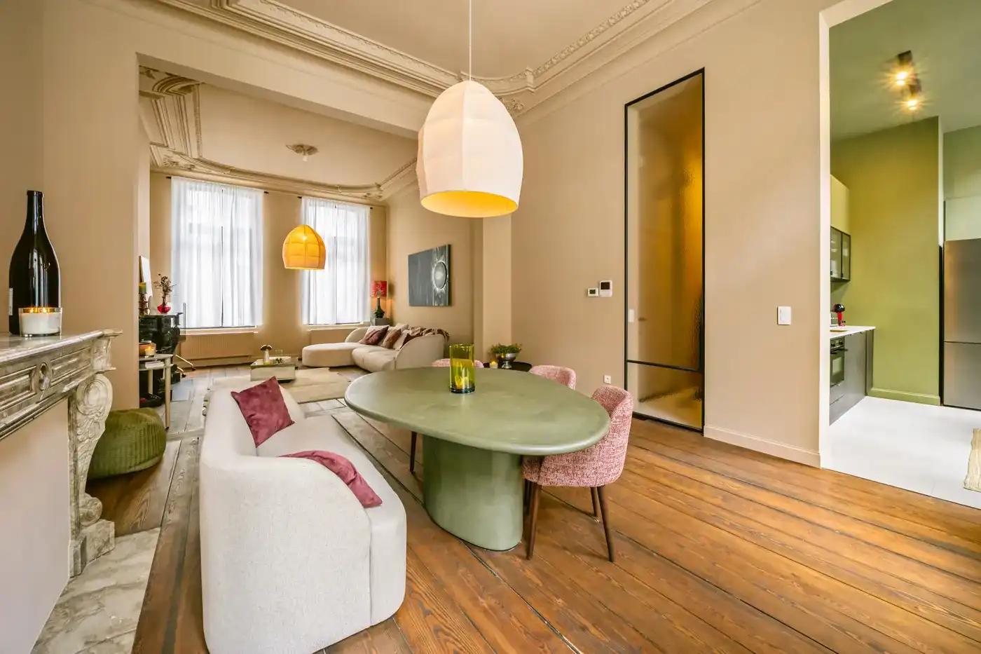 Uitzonderlijk gerenoveerd herenhuisappartement van 229 m² in hartje Gent foto {{pictureIndex}}