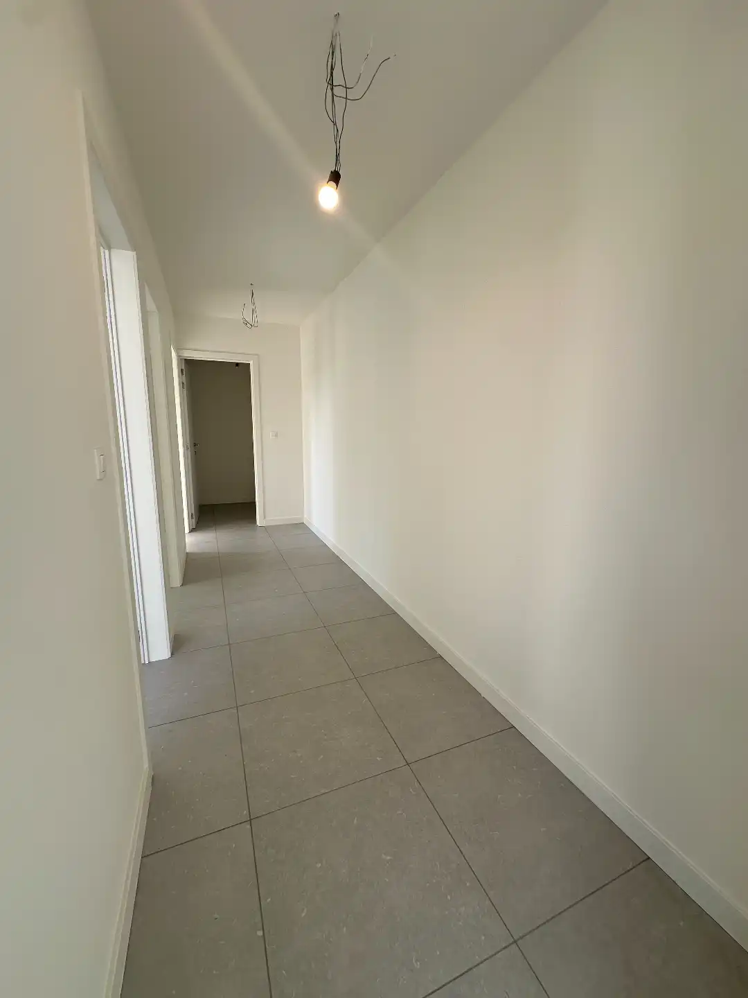 Ruim gelijkvloers appartement met groot terras en privé tuin in Alken foto 9