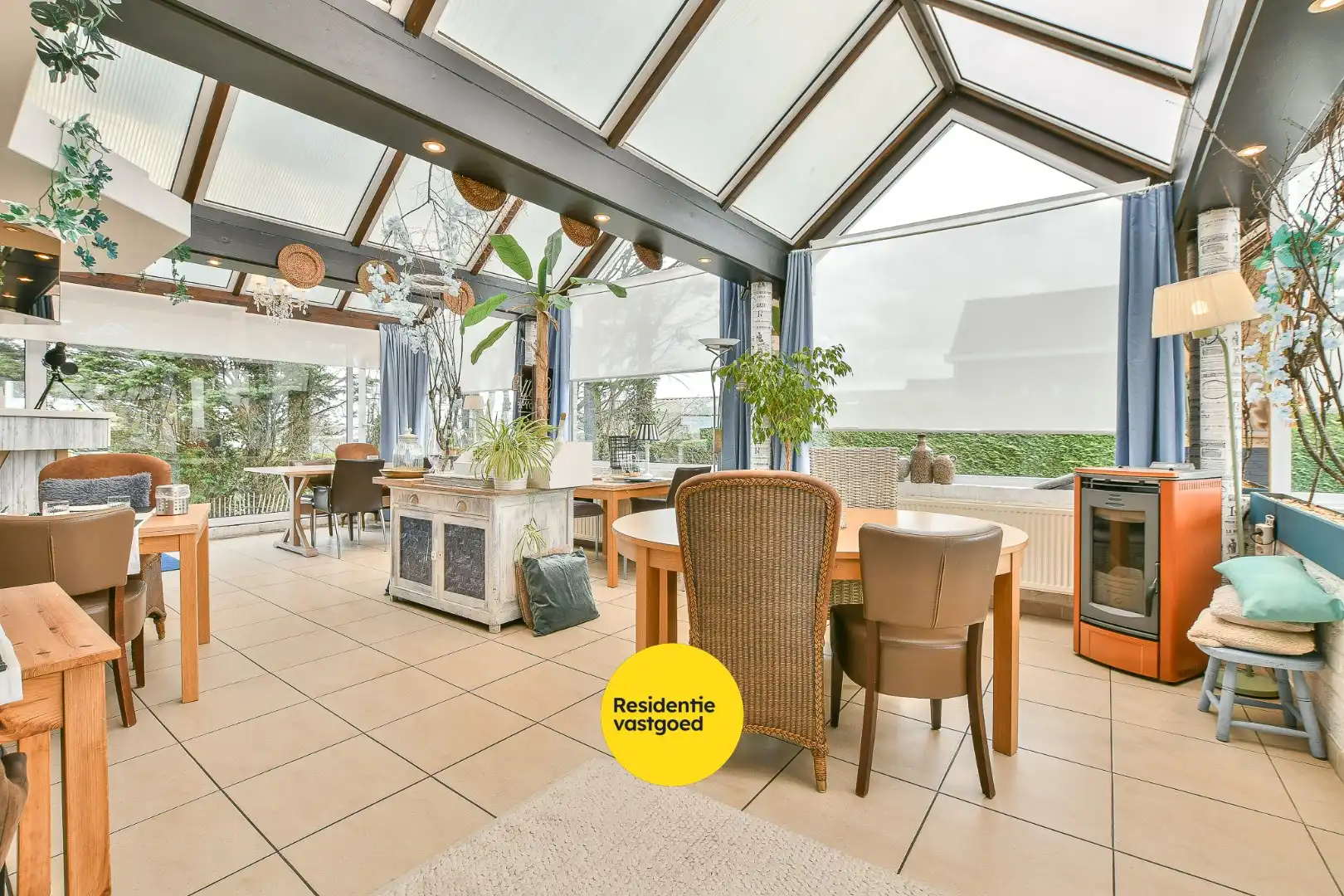 Unieke investeringskans: karaktervol hotel met 18 kamers & woonmogelijkheden te koop!  foto 5