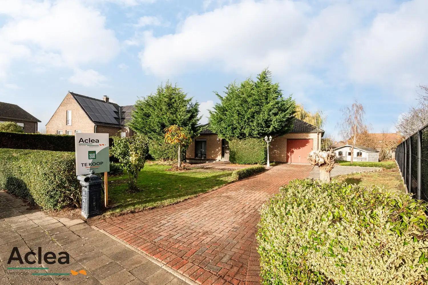 Vrijstaande woning op een goed gelegen, ruim perceel foto 2