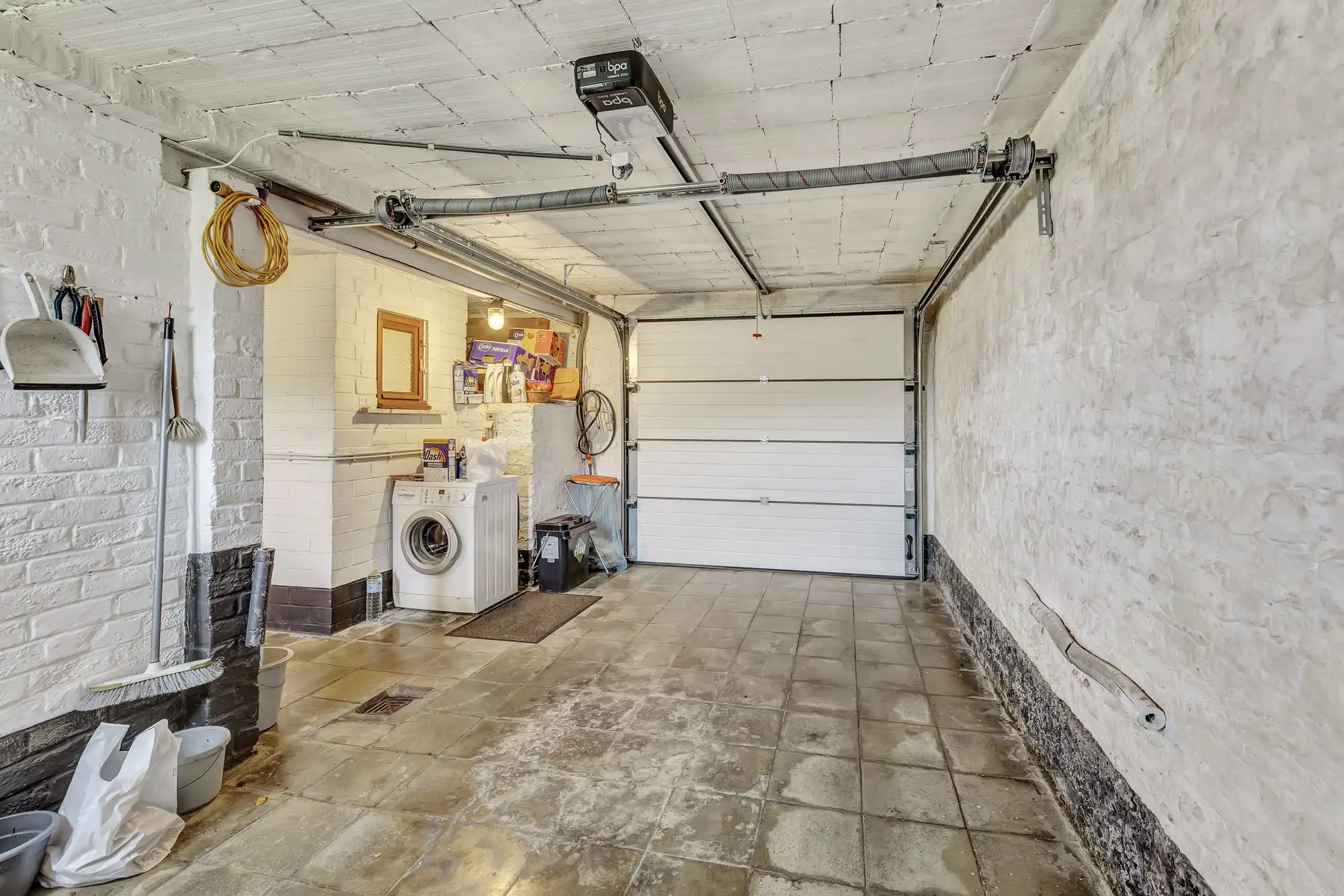 Goed onderhouden gelijkvloerse woning met garage en tuin foto 14