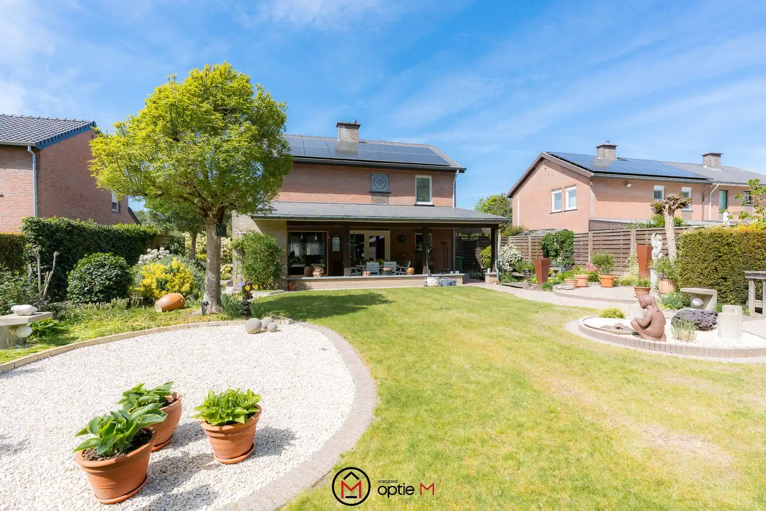 Instapklare woning te koop met mooie tuin in Stevoort foto 20