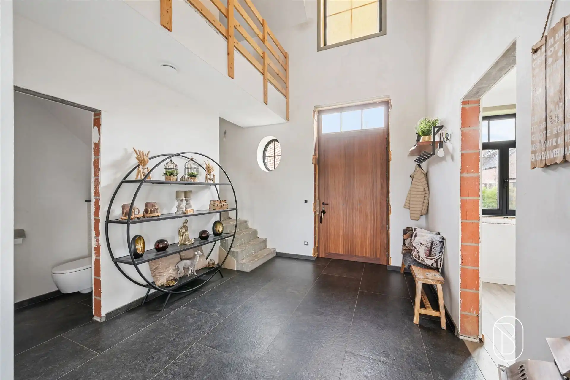 Recente pastorijwoning met 5 slk, lift en ruime tuin! foto 12