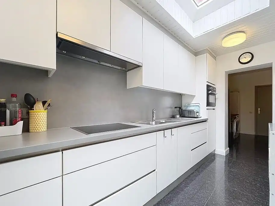 B&B Moment : Instapklare rijwoning met tuin op rustige ligging te koop in Lint foto 7