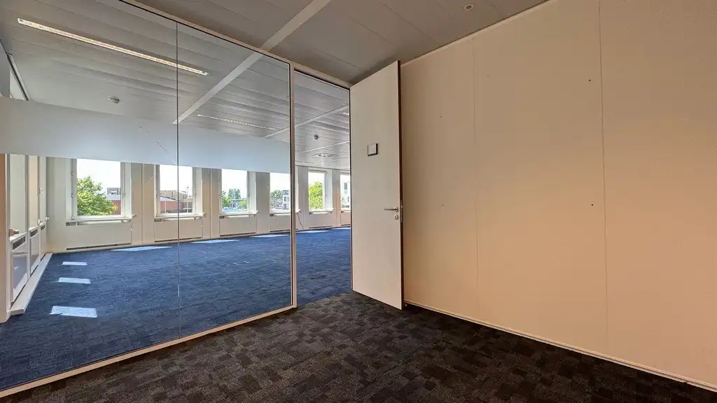 Instapklare kantoren te huur vlakbij E19 in Kontich foto 22