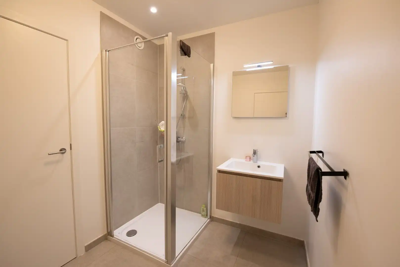 Topper! Ruim 3 gevel-appartement van 118 m² met ruim terras van 21,5 m² en parkeerplaats te Sint-Eloois-Vijve foto 11