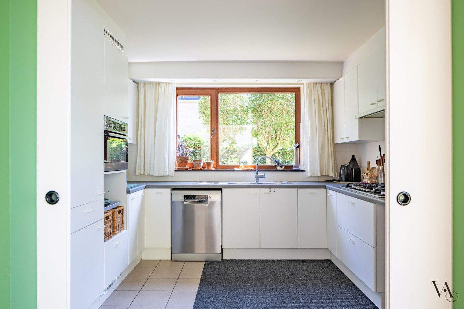 Unieke en ruime gezinswoning met tuin op toplocatie in Kessel-Lo foto 6