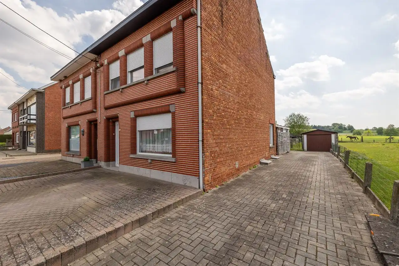 Opgefriiste woning 3slk op goed bereikbare ligging en zuidtuin foto 23