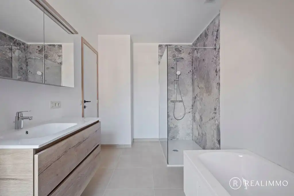 Halfopen nieuwbouwwoning met grote tuin in landelijke stijl in Kerkhove foto 11